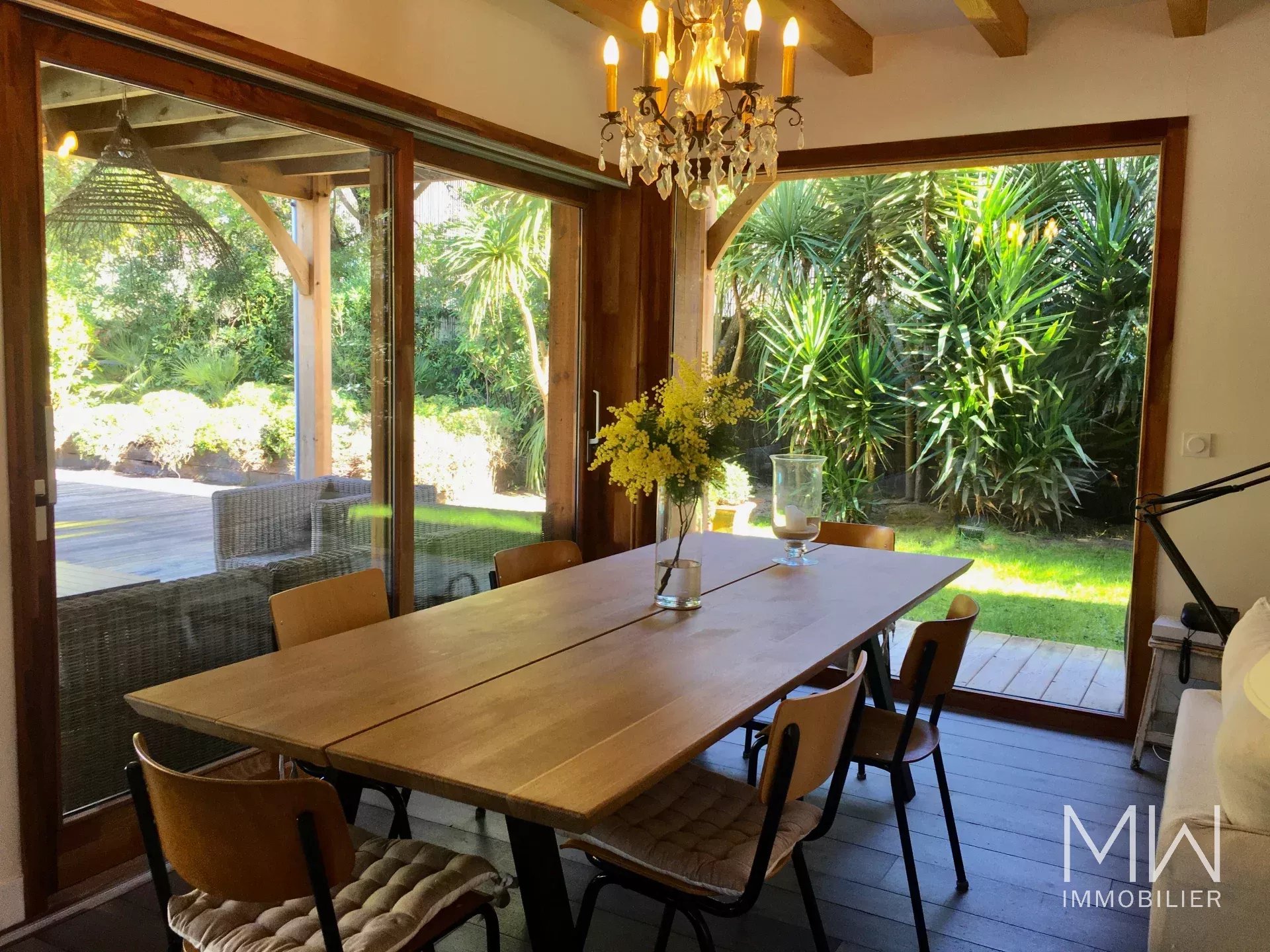 WOODEN VILLA WITH SWIMMING POOL – CAP FERRET – SLEEPS 10