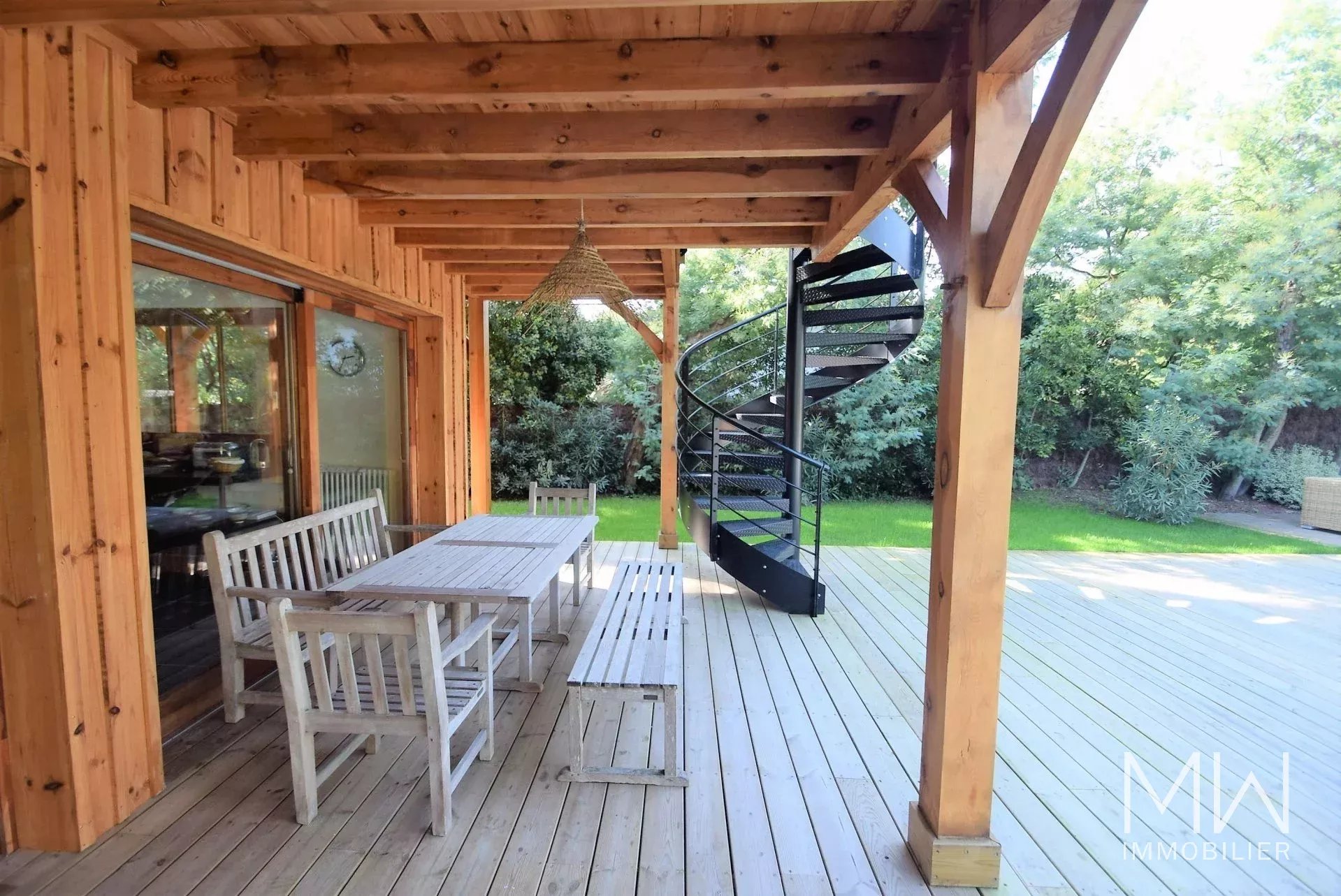 WOODEN VILLA WITH SWIMMING POOL – CAP FERRET – SLEEPS 10