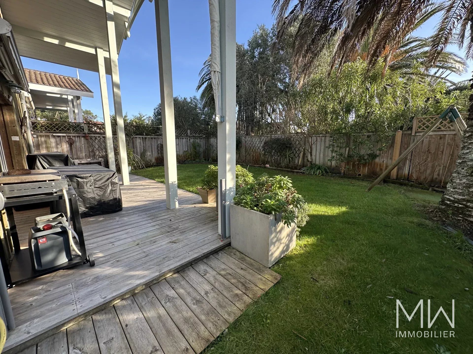 WOODEN VILLA – CAP FERRET – SLEEPS 6