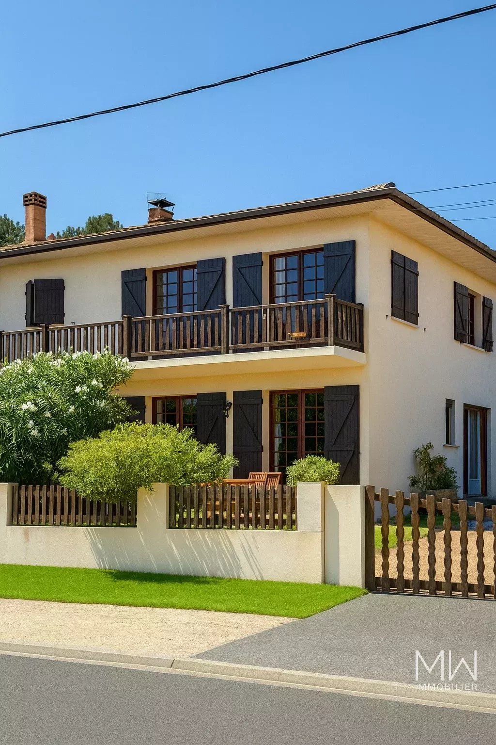 Cap Ferret family home