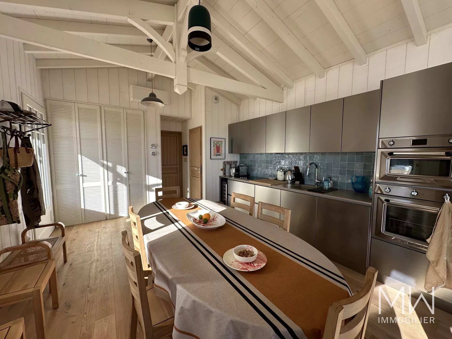 WOODEN VILLA FACING THE BASSIN – CAP FERRET – SLEEPS 6