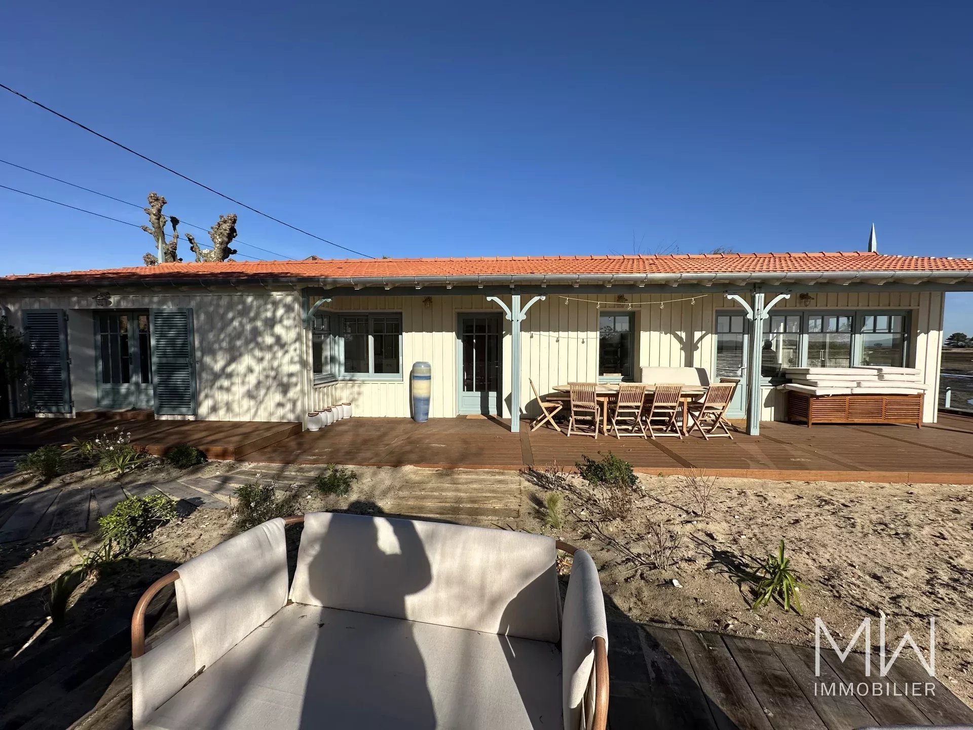 WOODEN VILLA FACING THE BASSIN – CAP FERRET – SLEEPS 6