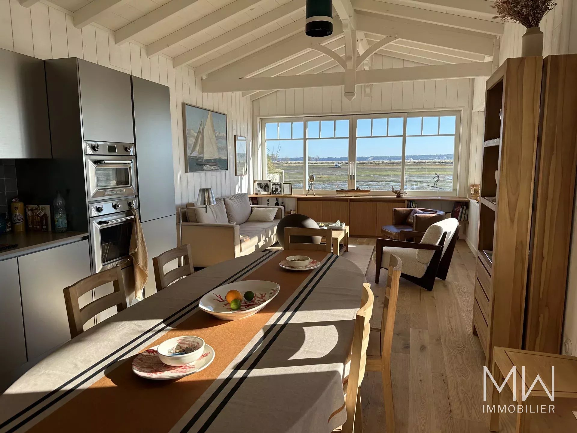 WOODEN VILLA FACING THE BASSIN – CAP FERRET – SLEEPS 6