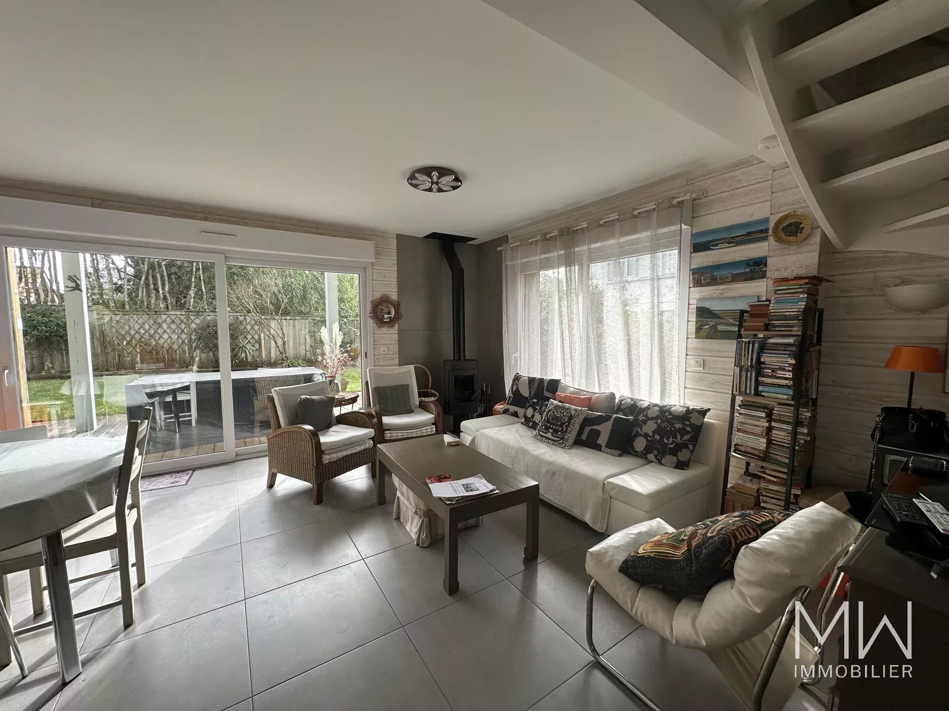 WOODEN VILLA – CAP FERRET – SLEEPS 6