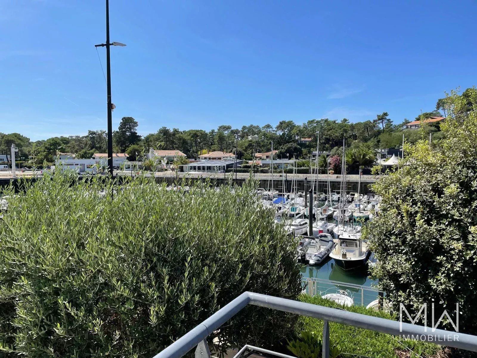 BEL APPARTEMENT – LA VIGNE – 7 COUCHAGES