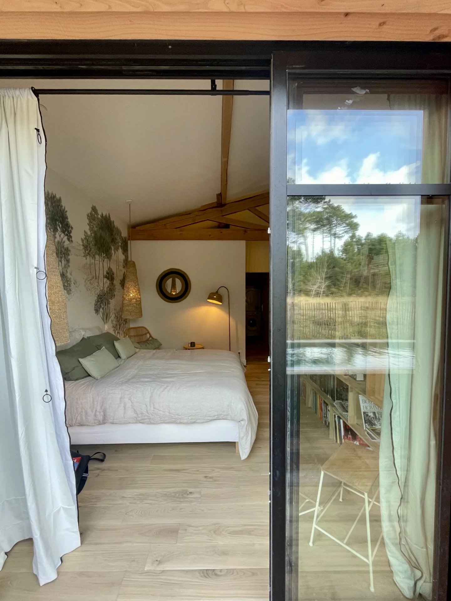 WOODEN VILLA WITH SWIMMING POOL – LE CANON – SLEEPS 12