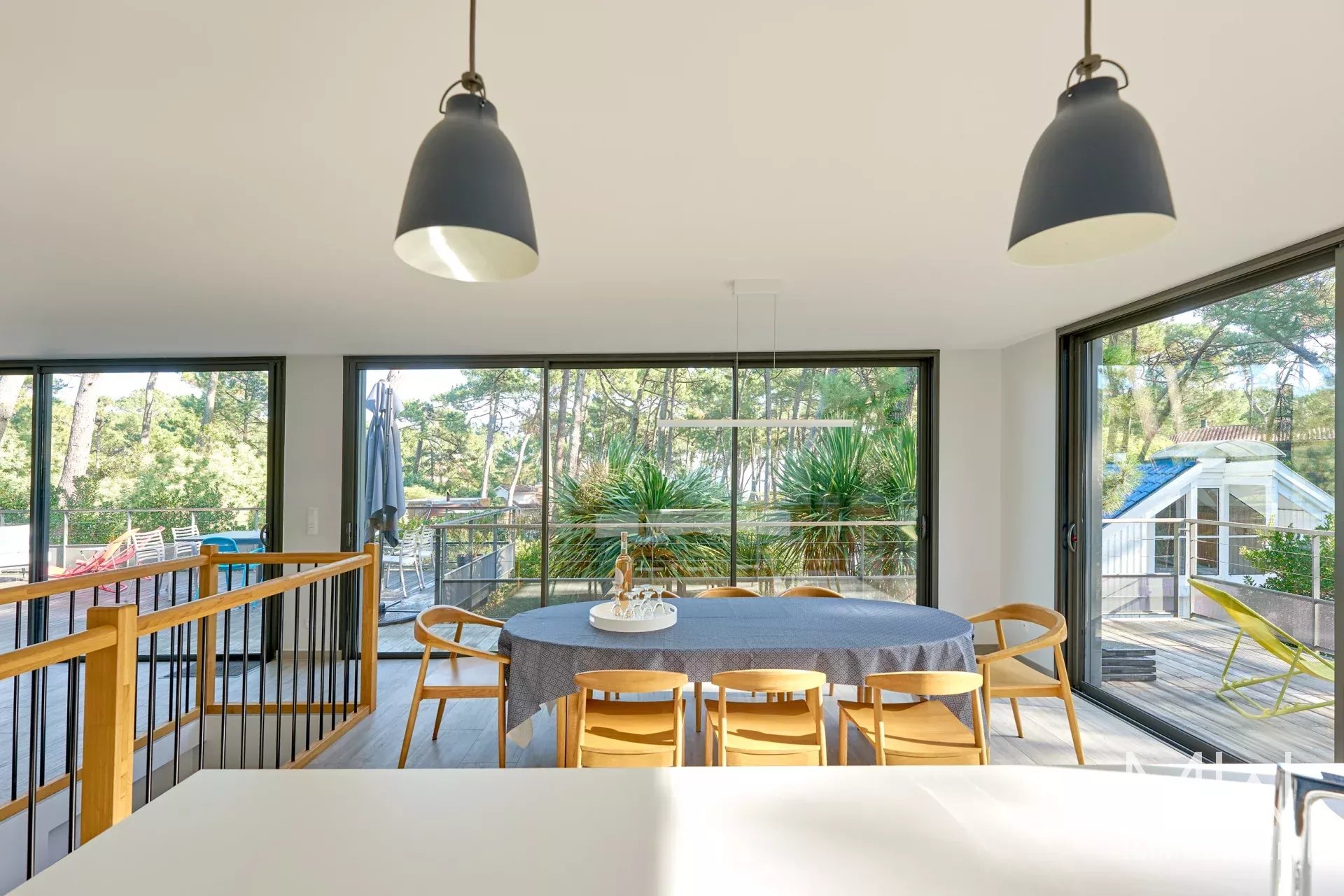 VILLA NESTLED IN THE PINES – CAP FERRET – SLEEPS 8