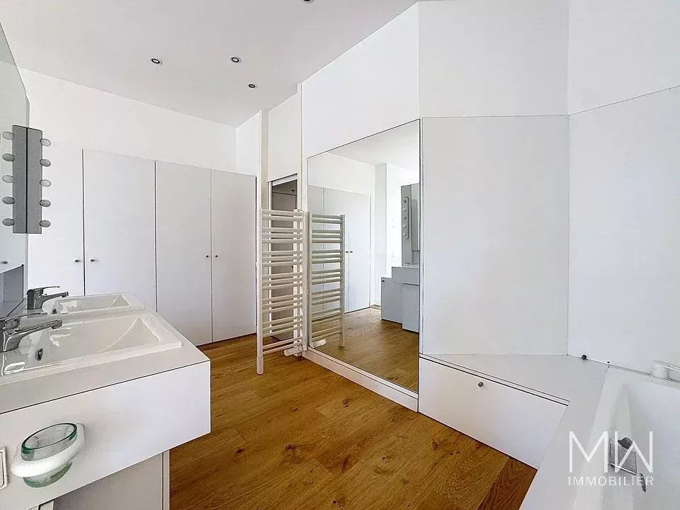 Apartment – Triangle d’or