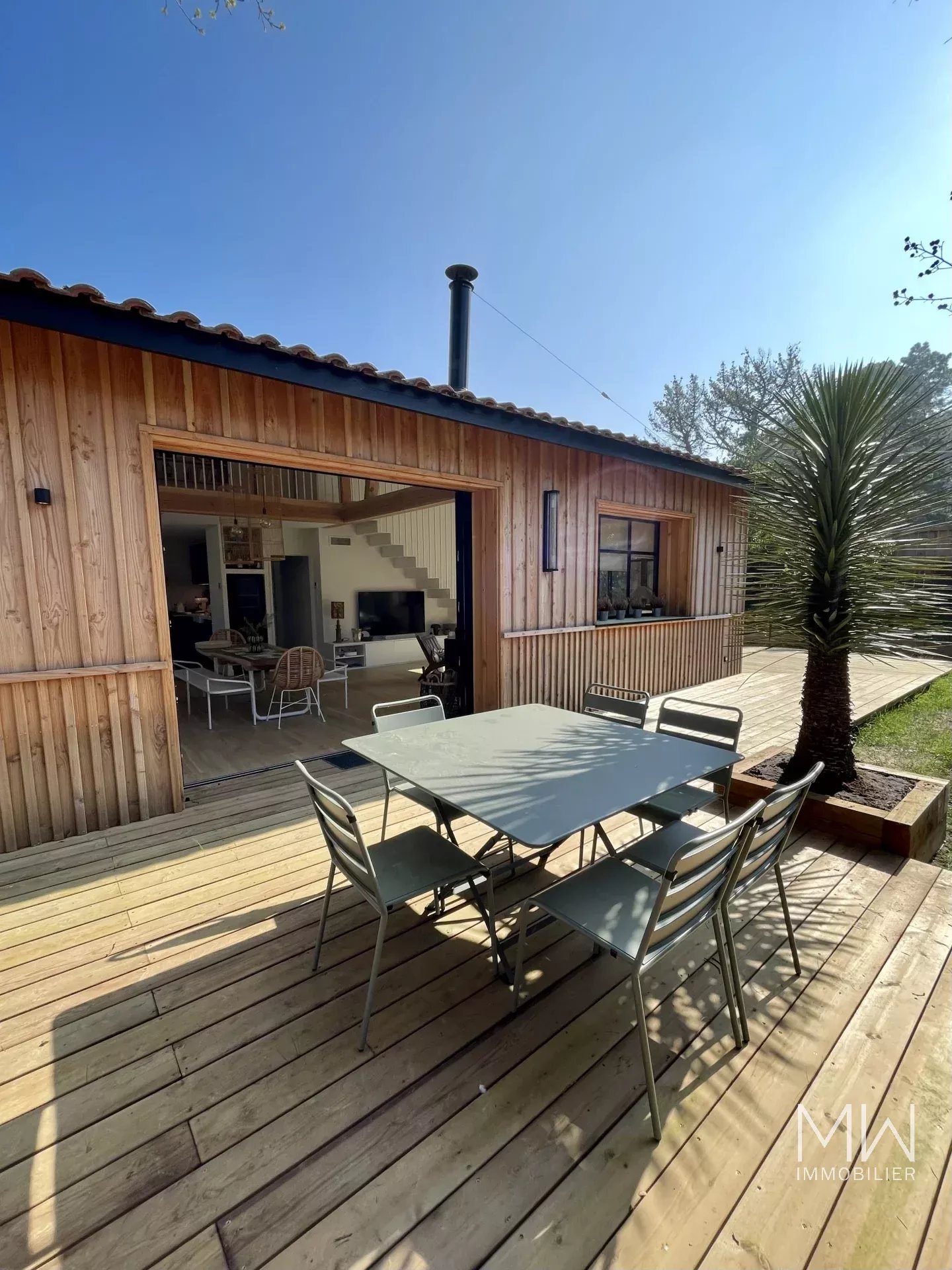 WOODEN VILLA WITH SWIMMING POOL – LE CANON – SLEEPS 12