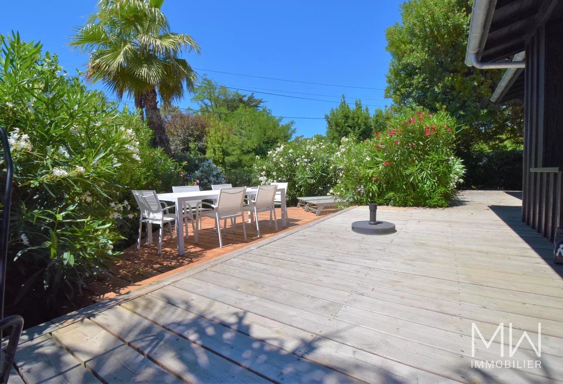 CHARMANTE VILLA BOIS AU COEUR DU CAP FERRET – 6 COUCHAGES