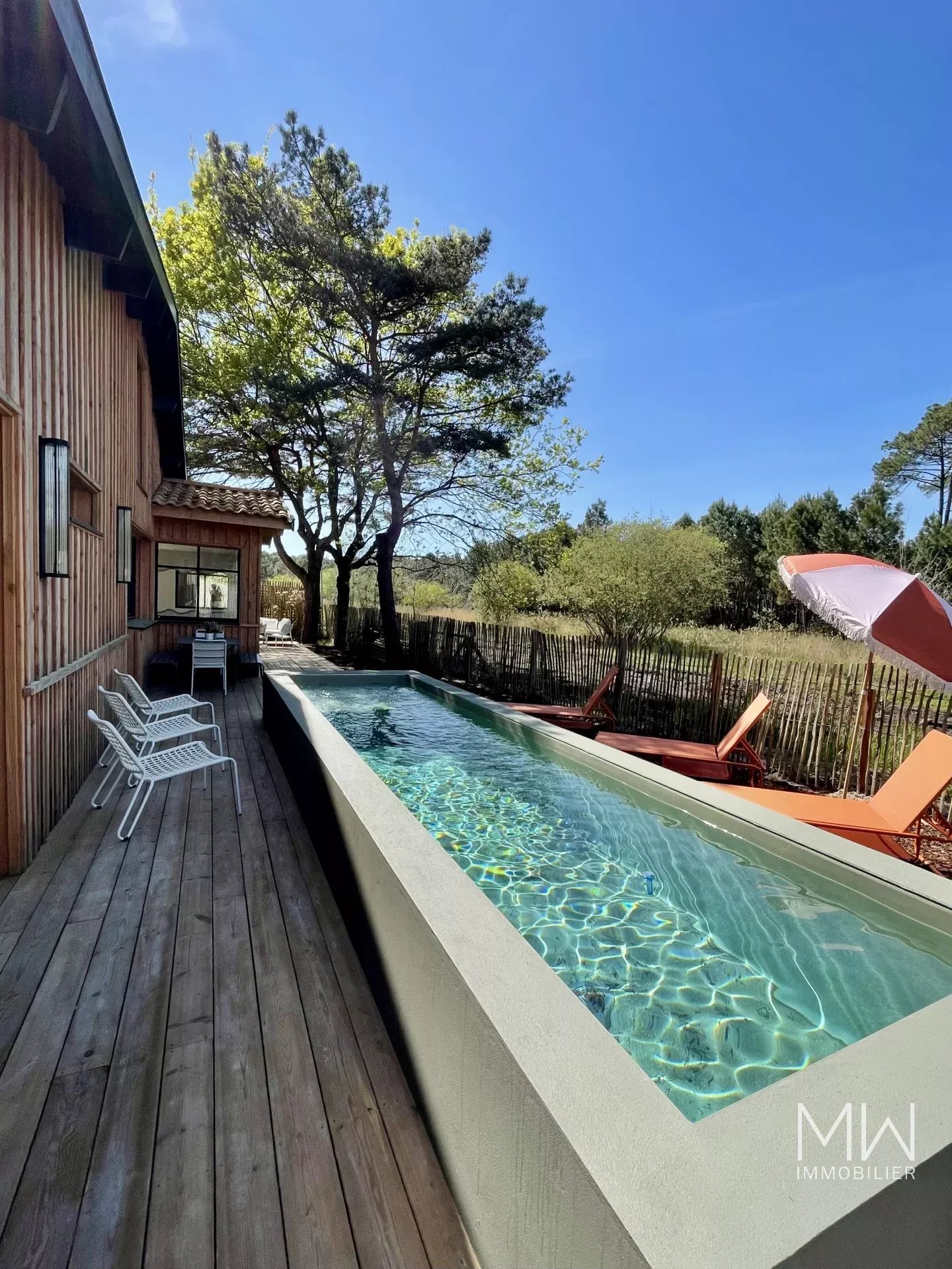 WOODEN VILLA WITH SWIMMING POOL – LE CANON – SLEEPS 12
